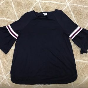 Crown and Ivey 3/4 sleeve blouse